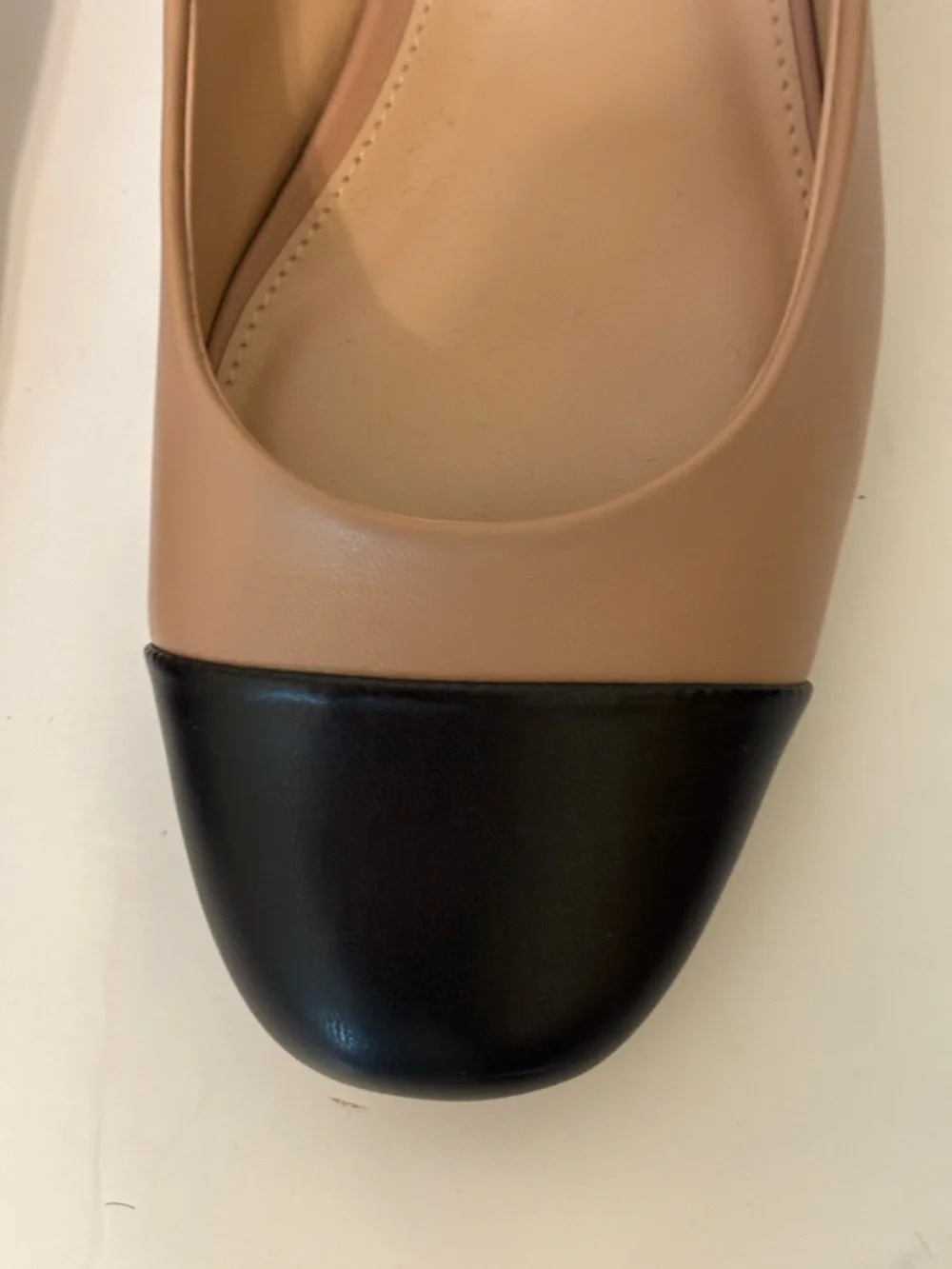 STEVE MADDEN Tan and Black 1” Heel Leather Pumps Size 8.5.